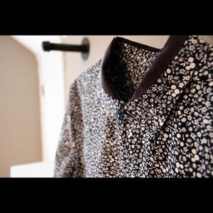 Lululemon - Patterned Short Sleeve Burton Down